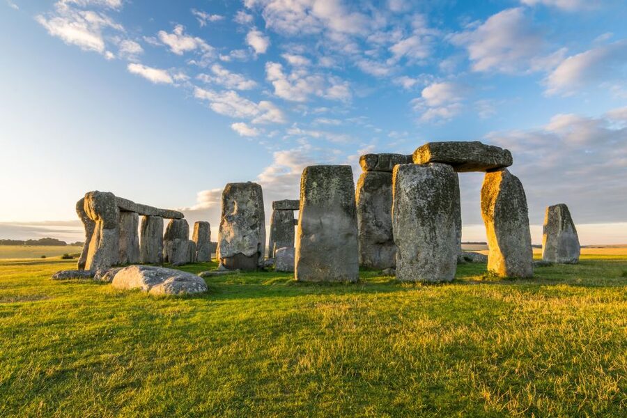 2-Day Cotswolds, Bath & Stonehenge Tour - Who this 2-day tour suits best