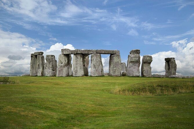 3-Day Stonehenge<em>, Glastonbury, Bath & the South West Coast Tour from London – Key points I’d plan around’ /></p>
<ul>
<li><strong>Stonehenge entrance is included</strong> so you avoid ticket timing stress</li>
<li><strong>A small cap of 16 travelers</strong> (and 8 per party) helps the day feel manageable</li>
<li><strong>Two nights in Exeter</strong> gives you a real base instead of constant packing</li>
<li><strong>South coast highlights</strong> like Durdle Door bring big views with minimal fuss</li>
<li><strong>Dartmoor ponies and wild scenery</strong> feel different from the cities every time you get back on the bus</li>
<li><strong>Guide quality matters</strong>—strong narrators like Sam, Pete, Nick, and Ouen can make the myths and history click, while weaker days may feel lighter on explanation</li>
</ul>
<div class="twil" style="margin: 20px 0; padding: 15px 0;"><p>Other runs out to the stones</p><ul style="margin: 10px 0; padding-left: 0; list-style: none;"><li style="margin: 0 0 12px 0; padding: 0 0 12px 0; border-bottom: 1px solid #eee; line-height: 1.4;"><a href="https://londontourreviews.com/stonehenge-windsor-castle-and-bath-from-london/">Stonehenge, Windsor Castle, and Bath from London</a><br><span style="font-size: 0.82em; color: #555;"><span style="color: #c8102e;">★</span> 4.5 · 18,662 reviews</span></li><li style="margin: 0 0 12px 0; padding: 0 0 12px 0; border-bottom: 1px solid #eee; line-height: 1.4;"><a href="https://londontourreviews.com/stonehenge-windsor-castle-and-bath-with-pub-lunch-in-lacock/">Stonehenge, Windsor Castle and Bath with Pub Lunch in Lacock</a><br><span style="font-size: 0.82em; color: #555;"><span style="color: #c8102e;">★</span> 4.5 · 7,402 reviews</span></li><li style="margin: 0 0 12px 0; padding: 0 0 12px 0; border-bottom: 1px solid #eee; line-height: 1.4;"><a href="https://londontourreviews.com/london-full-day-windsor-stonehenge-and-oxford-tour/">London: Full-Day Windsor, Stonehenge, and Oxford Tour</a><br><span style="font-size: 0.82em; color: #555;"><span style="color: #c8102e;">★</span> 4.4 · 5,368 reviews</span></li><li style="margin: 0; padding: 0; border-bottom: none; line-height: 1.4;"><a href="https://londontourreviews.com/stonehenge-windsor-castle-and-bath-full-day-guided-tour/">Stonehenge, Windsor Castle and Bath Full Day Guided Tour</a><br><span style="font-size: 0.82em; color: #555;"><span style="color: #c8102e;">★</span> 4.5 · 5,346 reviews</span></li></ul></div><h2 id="why-this-stonehenge-to-bath-route-is-a-smart-use-of-3-days">Why this Stonehenge-to-Bath route is a smart use of 3 days</h2>
<p>, Glastonbury, Bath & the South West Coast Tour from London – Why this Stonehenge-to-Bath route is a smart use of 3 days’ /><br />
Southwest England is spread out. That’s the whole challenge—and it’s also why a tour like this works. Instead of stitching together trains and buses across multiple regions, you’re on a Mercedes mini-coach with an English-speaking driver-guide and a set plan.</p>
<p><p>I also like that the tour mixes three kinds of travel value. You get <strong>prehistoric</strong> awe at Stonehenge, <strong>natural</strong> drama at the coast and Dartmoor, and <strong>walkable town</strong> time in places like Bath. If you only care about one theme, this might feel like too much. If you want variety in a short window, it’s exactly the point.</p>
</p>
<p><p>The price isn’t cheap on its own, but it includes some of the most annoying parts of planning: <strong>Stonehenge entry, two nights with breakfast, and a dedicated driver-guide</strong>. That turns the cost into convenience, especially when you’d otherwise need to line up separate transport and accommodation.</p>
</p>
<h2 id="how-the-16-seat-mercedes-mini-coach-affects-your-whole-experience">How the 16-seat Mercedes mini-coach affects your whole experience</h2>
<p><img width="669" height="446" decoding="async" src=