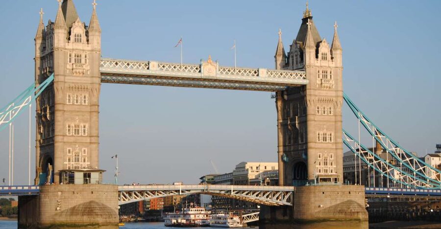 3-Hour City of London Walking Tour - The double-decker ride and cobbled alleyways to the Strand