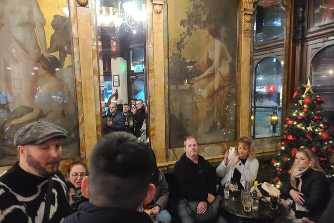 3-Hour Historic Pub Experience in London - Stop 1: The Blackfriar Public House and the Tudor-to-art-deco shift