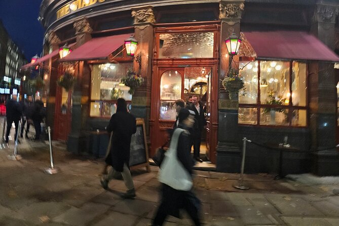 3-Hour Historic Pub Experience in London - Stop 2: Old Bailey and the Victorian pub outside London’s criminal court world
