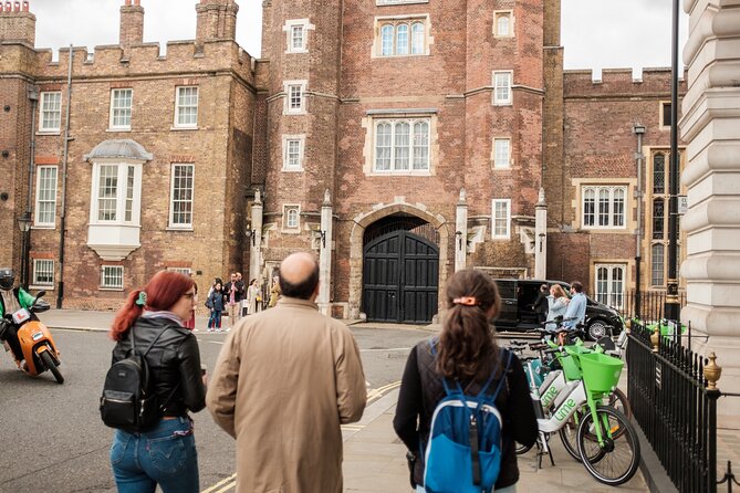 3-Hour Private Guided Walking Tour of London - Piccadilly to St. James’s Palace: starting in the royal “soundtrack”