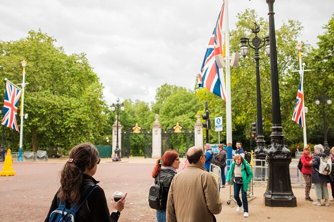 3-Hour Private Guided Walking Tour of London - Downing Street and the Parliament views: seeing power at close range