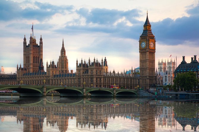 7 Day Winter Tour of England and Scotland starting from London - London on Foot: Big Ben, Westminster, St Paul’s, and the Thames