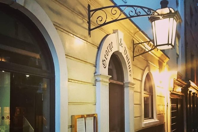A Christmas Carol and Charles Dickens Old London Walking Tour - The Royal Exchange: where announcements happened and where Scrooge meets ghosts