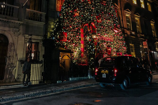A Fairytale Christmas Day with Food and Christmas Concert - Trafalgar Square’s tree and the history behind the ornaments