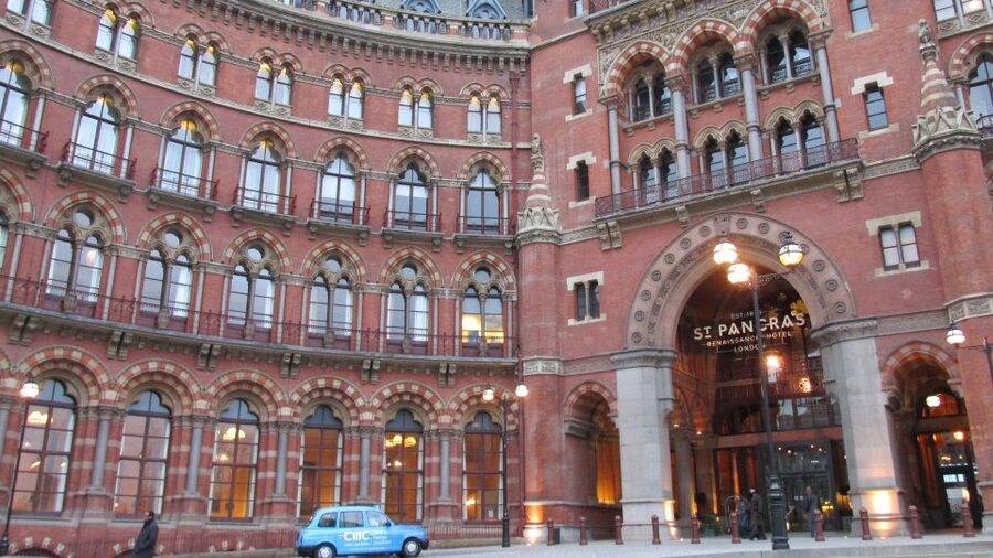 A Muggle's Guide to London: Harry Potter Walking Tour - Price and value: $53 for a guide-led story map