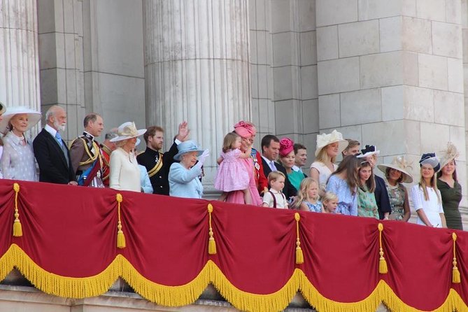 A Royal London Private Taxi Tour - The 3-hour royal route: from Tower of London to the palace viewpoints