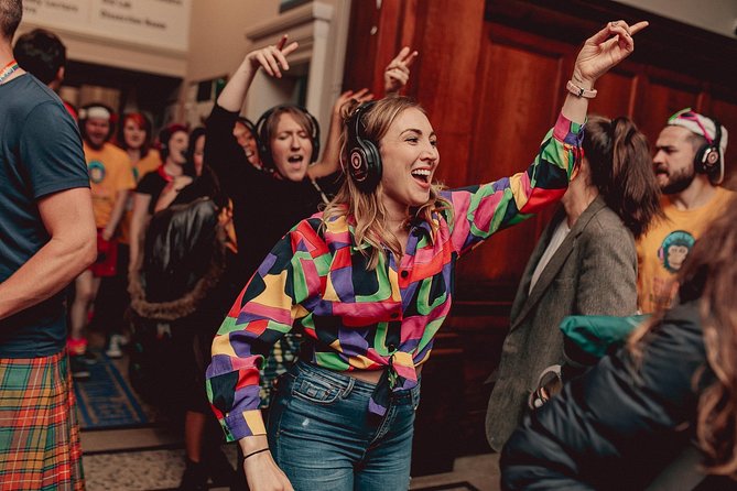A Silent Disco Adventure in London - Where the Tour Starts: The Admiralty by Trafalgar Square