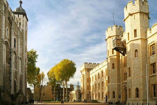 Admission Ticket to The Tower of London & Crown Jewels Exhibition - Yeoman Warders and Beefeater-Style Stories: How Much Live Colour You Can Catch