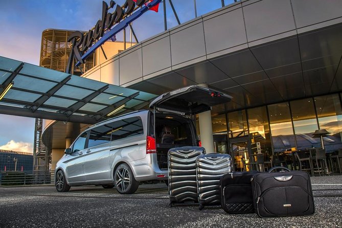 Airport Taxi Service | London Heathrow Airport to Nottinghamshire - Meet Your Chauffeur at Heathrow Without the Usual Airport Guesswork