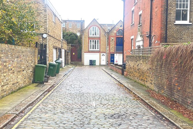 Amy Winehouse Tour of London - Who Should Book This Amy Winehouse Tour—and Who Might Skip It