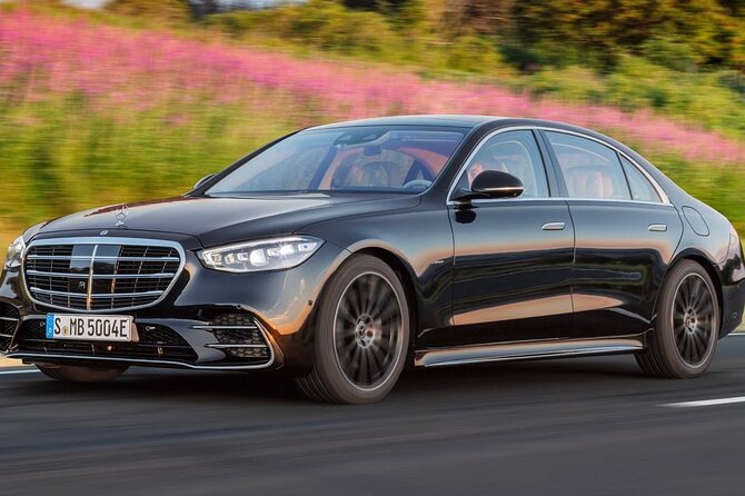 Arrival by Luxury Car from Heathrow Airport LHR to Central London - Luggage Rules and Group Size: The Details That Can Save You