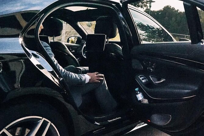 Arrival Transfer: London Airport LHR to London by Business Car - From LHR To Your London Hotel: What The Ride Actually Feels Like