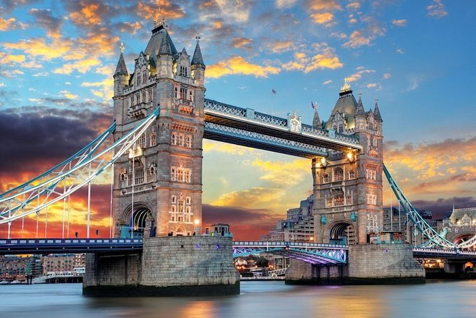 Arrival Transfer: London Train Stations to London Hotels - The Car Setup: Disinfection, Hand Sanitizer, and Back-Seat Safety