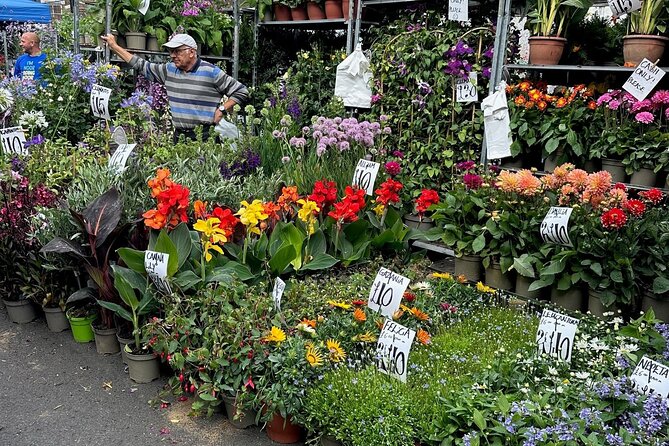 Authentic London Sunday Markets with a Londoner - Brick Lane: Vintage Shopping and a Classic Bagel Stop