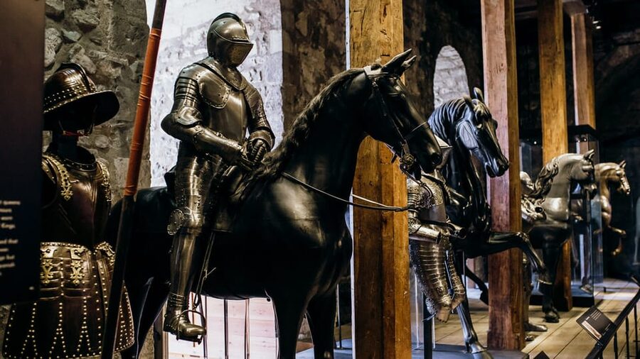 Best of London: Tower of London, River Cruise & History Walk - The optional Opening Ceremony: military ritual plus option trade-offs
