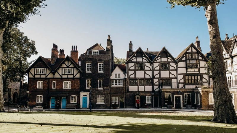 Best of London: Tower of London, River Cruise & History Walk - Free time inside the Tower: how to choose what to see next