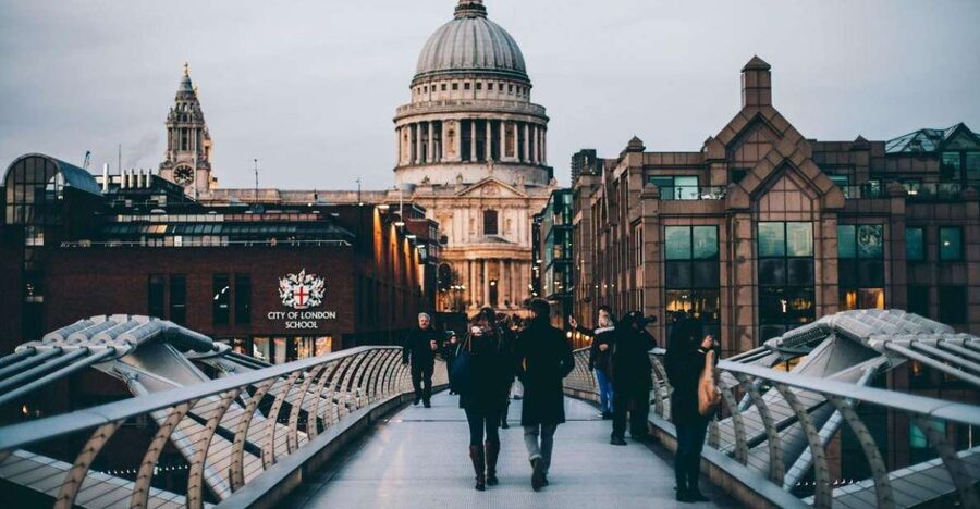 Best of London Walking Tour-3 Hours, Small Group max 10 - Westminster Abbey, Big Ben, and Parliament: The Story Behind the Sights