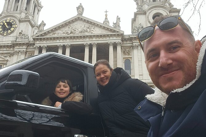 Billy's Black Cab Tour of London - Trafalgar Square, St. Paul’s, and the City of London: shifting from politics to centuries