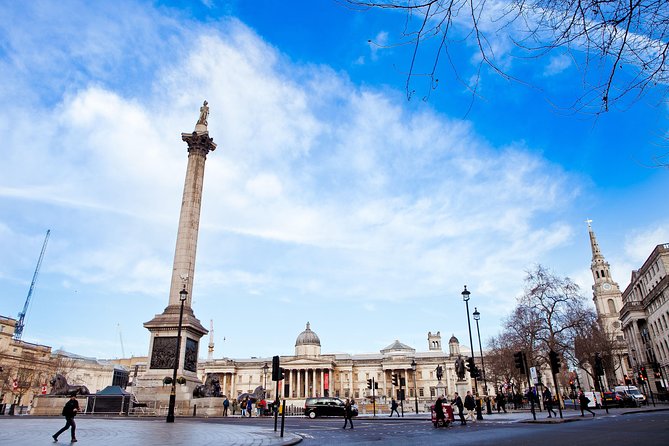 Black Taxi Tour of London: Classic Sightseeing Bespoke & Fun - Houses of Parliament and Big Ben: a political landmark moment