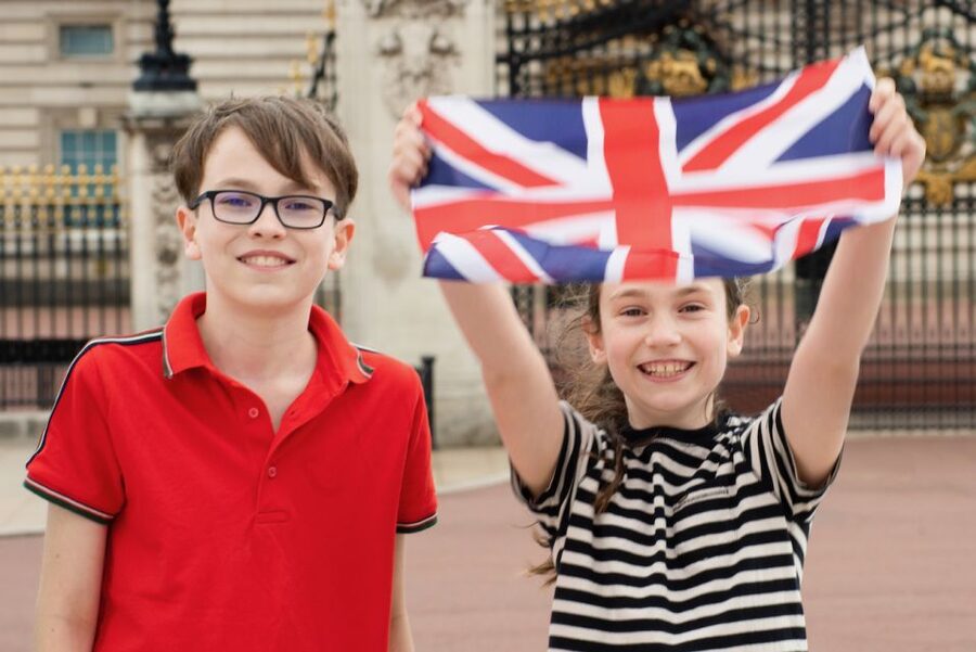 Bobbies, Corgis and the 7 Lions - Why Westminster works better as a story than a checklist