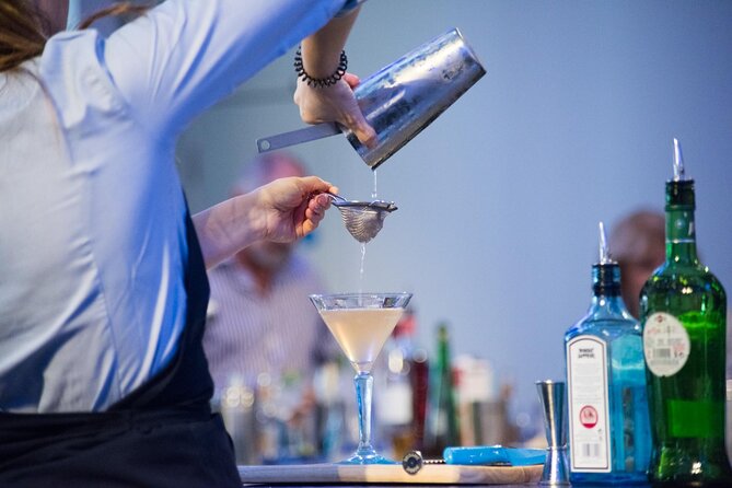 Bombay Sapphire Gin Cocktail Masterclass and Tour - From London to the Distillery: Where the Experience Happens