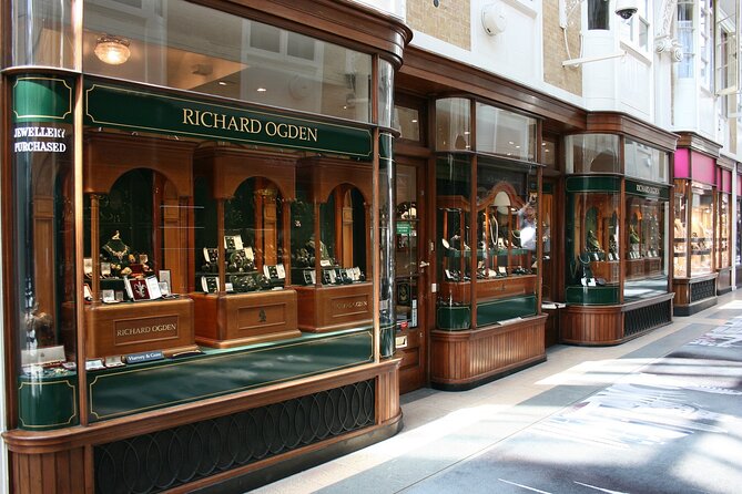 Bridgerton Tour in London - Berkeley Square and Annabel’s: the fancy club energy, explained