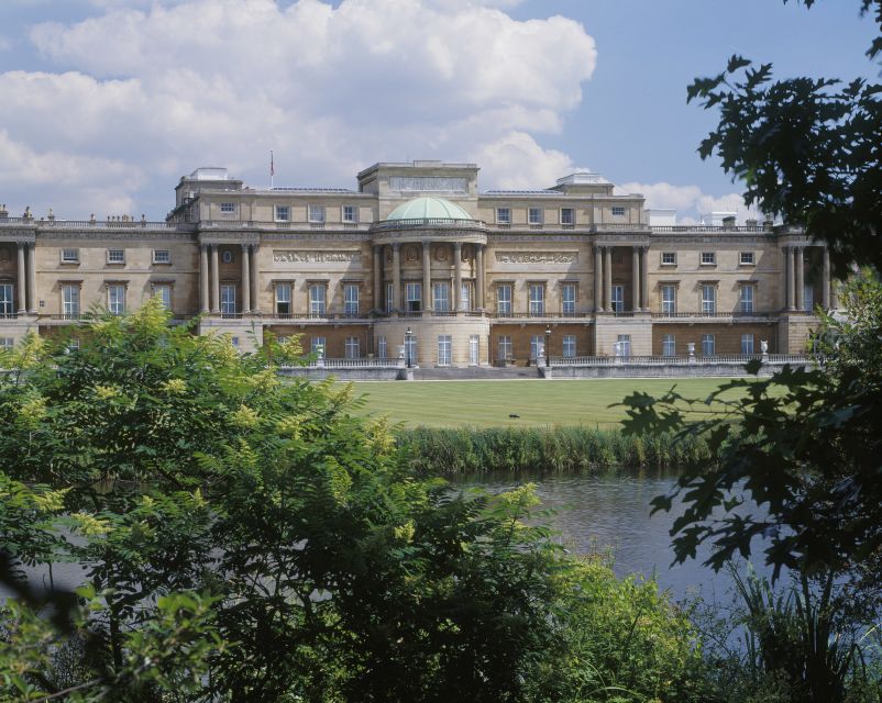 Buckingham Palace and Stonehenge Tour - Buckingham Palace State Rooms: timed entry, audio guide, and the South Garden finish