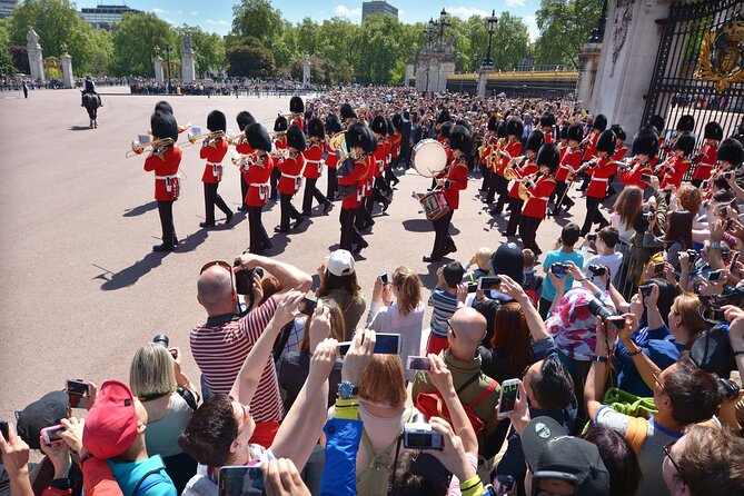 Buckingham Palace, Change the Guard & Crown Jewels Tour - Buckingham Palace, Changing of the Guard, and Crown Jewels: the real value