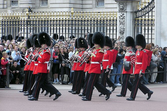 Buckingham Palace, Change the Guard & Crown Jewels Tour - Price and value: what $176.89 buys you in practice