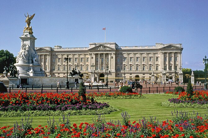 Buckingham Palace: Official State Rooms Entry Ticket - Audio guide tips: headphones, pacing, and where directions can get tricky