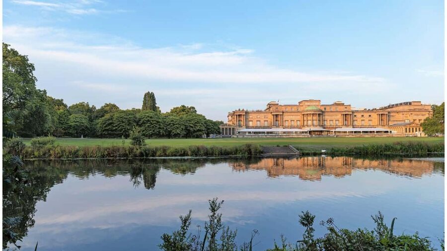Buckingham Palace State Rooms Entry & Royal London Audio App - Timing and entry: your 2-hour window and what to do on arrival