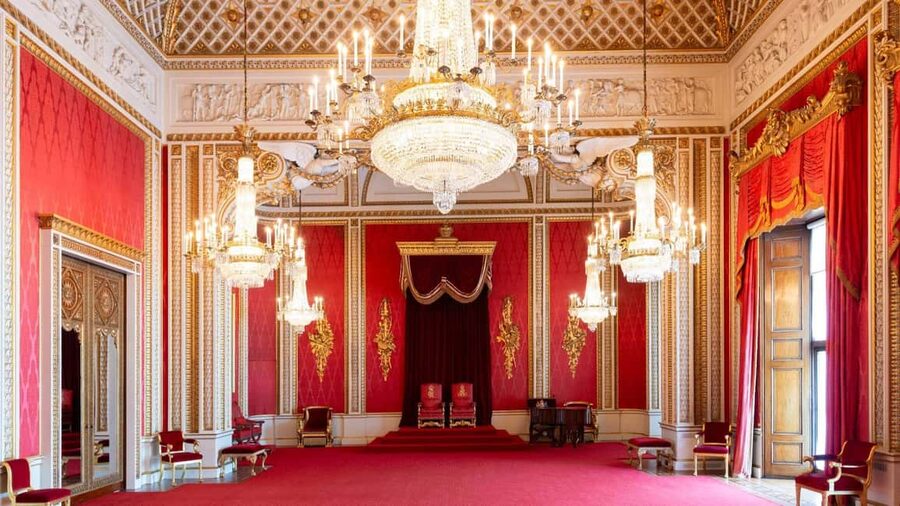 Buckingham Palace State Rooms Entry & Royal London Audio App - Grand Staircase portraits: where you notice the palace the most