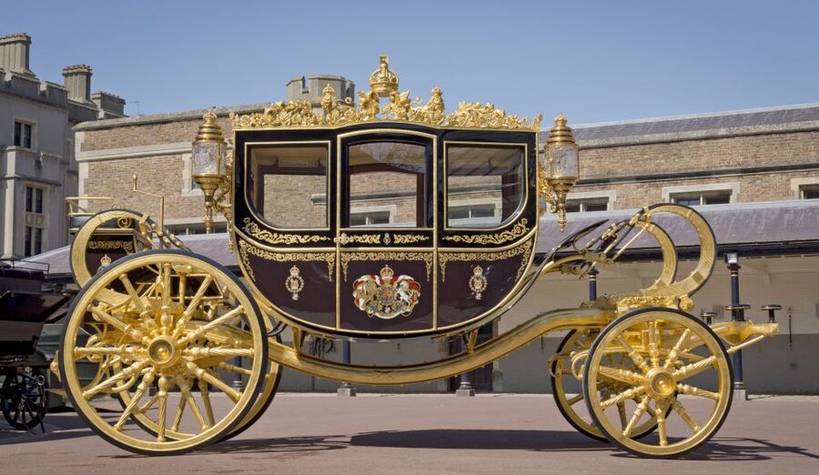Buckingham Palace: The Royal Mews Entrance Ticket - Small group comfort: fewer crowds, more attention