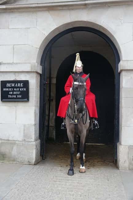 Bundle: British Museum-Changing of the Guard-Jack the Ripper - Timing, start points, and what to do during the gaps