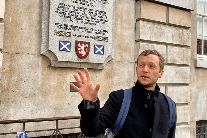 Burnings, Butchery & Black Death: A Walking Tour of London's Bloody Past - Stop 5: The William Wallace Memorial and the Shadow of Conflict