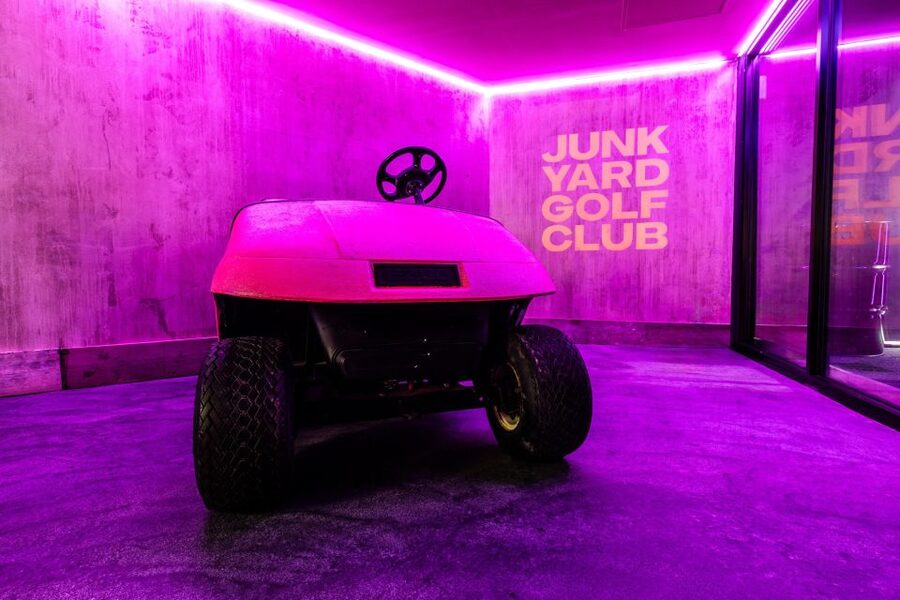 Camden: Junkyard Golf Club Tickets for 9 or 18 Holes - Four themed courses: how to choose the right one