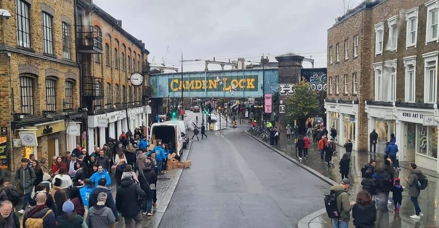 Camden Pub and Walking Tour - Dublin Castle: Irish Pub Energy and a Different Story Style