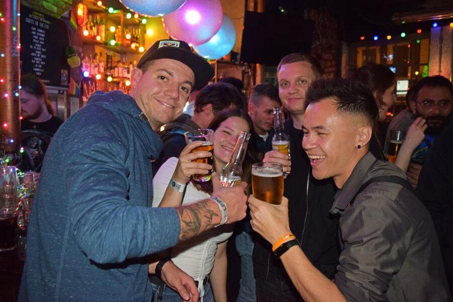 Camden Pub Crawl & Bar Tour London - Timing: how to plan your evening around 4.5 hours