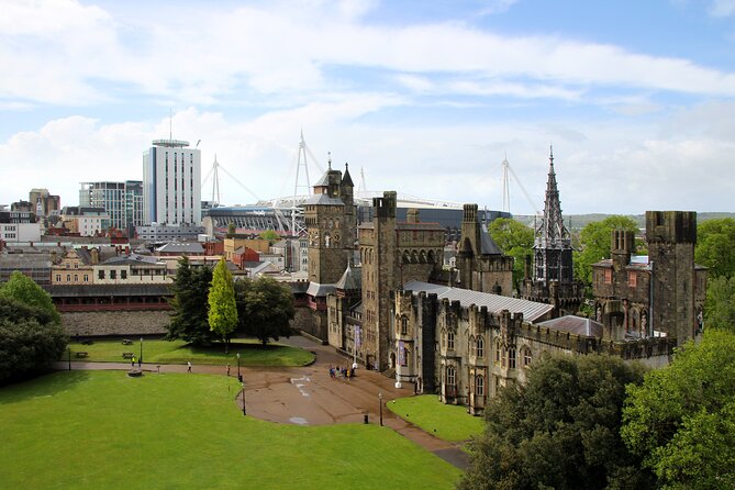 Cardiff Day Tour from London with Local Guide (Visit Wales) - Cardiff Panoramic Tour With a Live English Guide