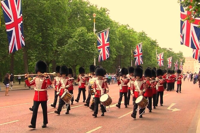 Changing of the Guard & Buckingham Palace Guided Tour Small Group - Small-Group Size and Why It Changes the Experience