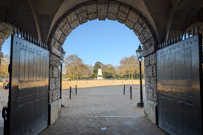 Changing of the Guard Guided Walking Tour & Westminster Landmarks - After the Main Event: Parks, Royal Horses, and Quick Stops