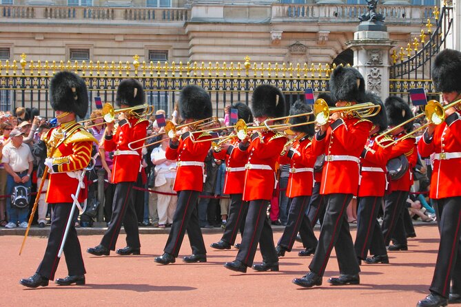 Changing of the Guard & Royal Food Tour with 15+ Tastings - Key points to know before you go