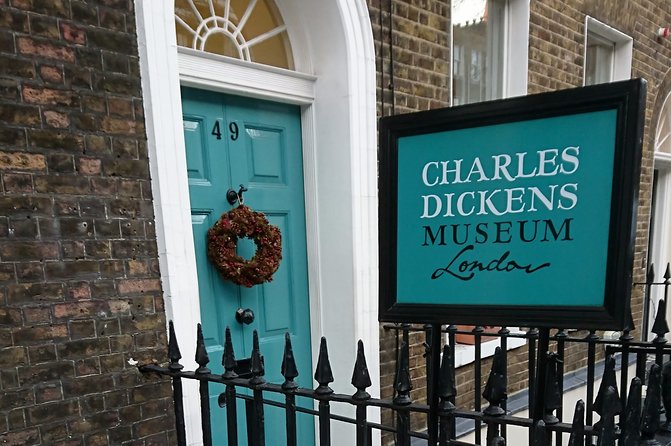 Charles Dickens Old London - Very Small Group Tour - Fleet Street: printed words, public life, and Dickens’s London paper trail