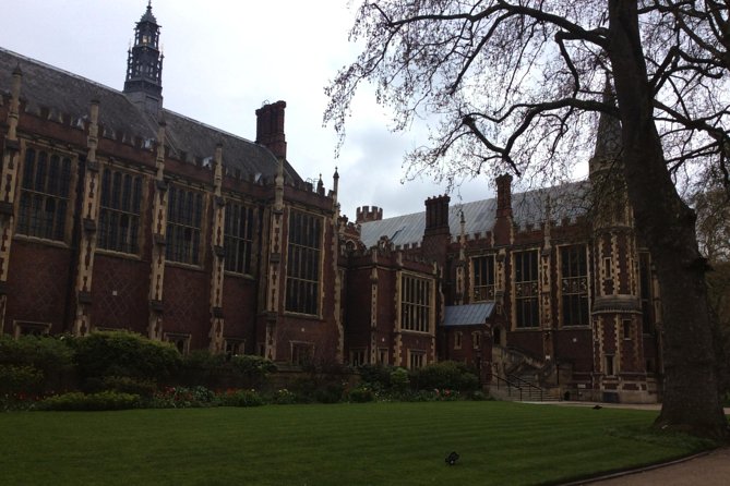 Charles Dickens Private Walking Tour - Legal London and alley drama: Temple Church, Pip, and Krook’s alleyway