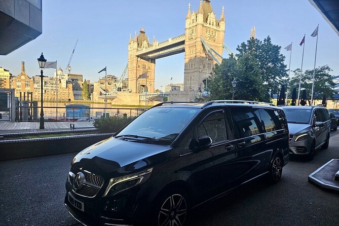 Chauffeur Limo Service From Heathrow Airport to London any Hotels - What the Reviews Emphasize: Smooth, Friendly, and Professional