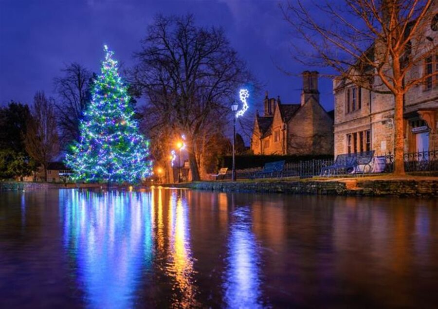Christmas in Oxford, the Cotswolds and Stratford with Lunch - The Cotswolds Drive: Pretty Villages, No Bus Exits