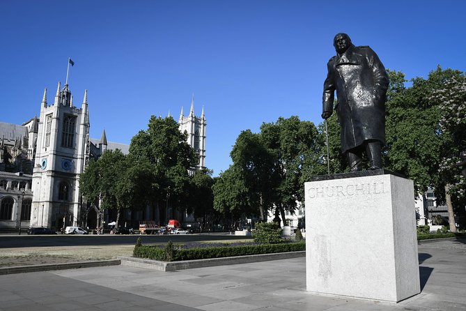 Churchill's War Rooms & London's Top Sights Tour - Borough Market and London Bridge panoramas: food stop plus skyline clues