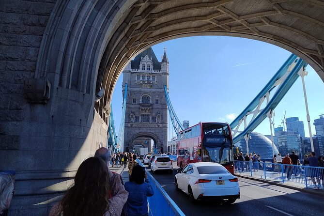 City Hike London (with Borough Market Lunchbreak) - Trafalgar Square to the National Gallery: landmarks as a walking route